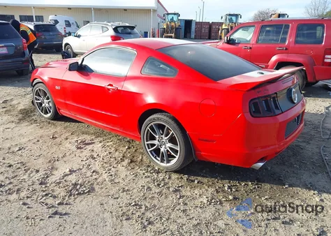 2013 Ford Mustang Gt Premium z USA, uszkodzony, nr VIN 1ZVBP8CF3D5277377